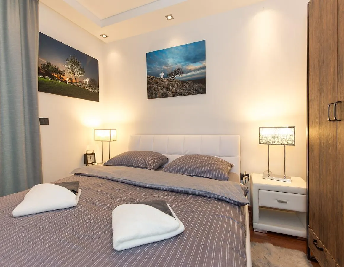 Apartment Carmen Малинска 0*,  Хорватия
